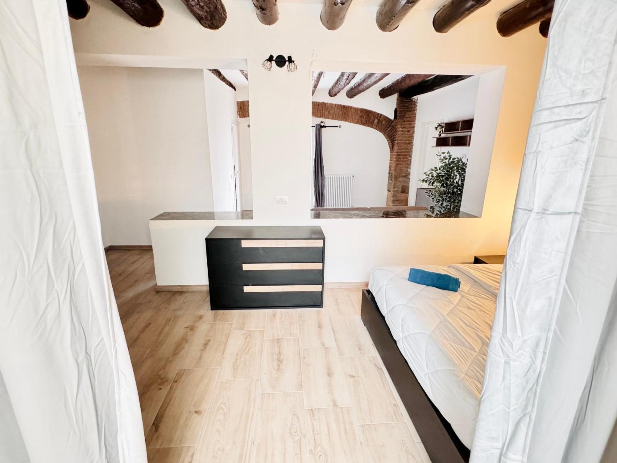 Casa Storica Del 1600 In Centro *